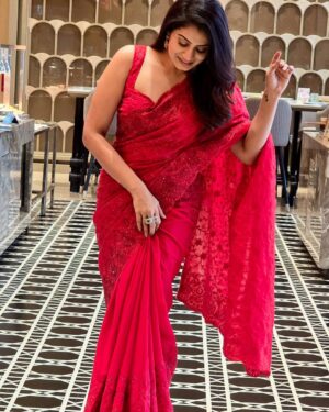 Parvathy Venkitaramanan Instagram - 🌹