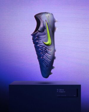 Patri Guijarro Instagram - The opportunity might only last an instant. That split-second window for a shot, the fleeting opening to make a tackle. @patri8guijarro is always ready to take control of the moment in her Nike United Tiempos.

#NikeFootball