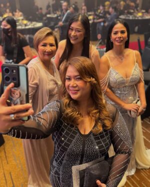Patricia Javier Instagram - Thank you so much to Tita @asteramoyo , @ricciAng & Sir Wilfredo of National Costumer’s Choice Annual Awards for the recognition @docrobschiropracticclinic @docrob74 & me. It’s a privilege to be recognized our team hard work 😓 we are dedicated to continue giving the world class services for health and wellness. We share this awards to our Doctors and Staff our patients who believe in us. To God be the glory ! #NCCAA #teamefforts #awards #