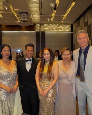 Patricia Javier Instagram - Thank you so much to Tita @asteramoyo , @ricciAng & Sir Wilfredo of National Costumer’s Choice Annual Awards for the recognition @docrobschiropracticclinic @docrob74 & me. It’s a privilege to be recognized our team hard work 😓 we are dedicated to continue giving the world class services for health and wellness. We share this awards to our Doctors and Staff our patients who believe in us. To God be the glory ! #NCCAA #teamefforts #awards #