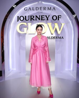 Patricia Tanchanok Good Instagram - Grateful for the opportunity to be part of the amazing event “Journey of GLOW by Galderma” 💖

#JourneyofGLOW #GlowThroughLife #SkinThatFeelsLikeYouAgain
#AestheticsByGaldermaThailand #Galderma