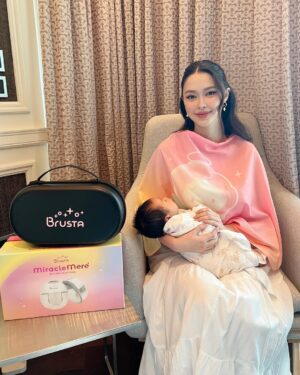 Patricia Tanchanok Good Instagram - ลองเครื่องปั้มนม hands free มาเยอะมาก และขอบอกว่า Brusta Miracle Meré คือตอบโจทย์ที่สุด เครื่องนำหนักเบา พกพาง่าย แถมตอนใช้เสียงเงียบ แล้วไม่ต้องคอยแวะชาร์จระหว่างวัน ☺️💖🏆 แม่สายปั้มhappyสุดๆ