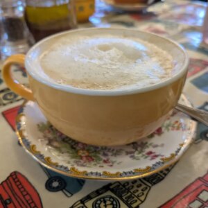 Paula Lane Instagram - Hot coffee
Quiet walks
A bit of history and wine
Even if we did get soaked 😂

Us ♥️