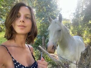 Paula Luchsinger Instagram - Gracias vacaciones 🦆💞🐴✨🐬🌊🪶