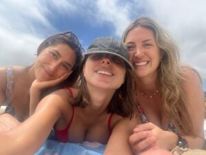 Paula Luchsinger Instagram - Gracias vacaciones 🦆💞🐴✨🐬🌊🪶