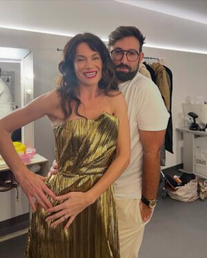 Paula Neves Instagram - Gala de Aniversário da TVI 🥳

Vestida por @miguel_leite_atelier 
Make-up e cabelo por @magalisantana.makeup.sfx
#32anostvi