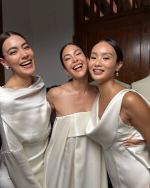 Paula Taylor Instagram - 👰🏻‍♀️👰🏻‍♀️👰🏻‍♀️ @vvonsugunnasil brides x
@vvonsugunnasil_official @kimmy_kimberley @janekasemsarn 💍✨
#vvonsugunnasil