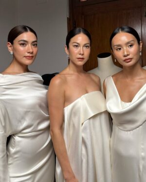 Paula Taylor Instagram - 👰🏻‍♀️👰🏻‍♀️👰🏻‍♀️ @vvonsugunnasil brides x
@vvonsugunnasil_official @kimmy_kimberley @janekasemsarn 💍✨
#vvonsugunnasil