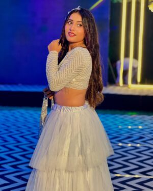 Payal Gupta Instagram - 🤍🤍🤍
.
.
#outfit #ootd #newpost #wedding #sangeetoutfit #white #lenhga #guptainji #payalgupta #zara #cindrella #fairy