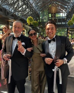 Phiyada Jutharattanakul Instagram - ยินดีกับ @bonitarendell และ Justin ❤️ ด้วยนะคะ รู้จักกันมาตั้งแต่เด็กๆ ตอนนี้ แต่งงานแล้ว 😘 ต่อไป มีน้องนะคะ พี่นาวารออยู่น้า รักทั้งครอบครัวเลยค่า❤️ ซ้อมๆๆงานพี่เล็ก กับพี่เจนนี่ไปในตัวนะคะ💋😋
