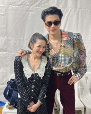 Phiyada Jutharattanakul Instagram - ชอบพี่นนท์ พี่เจฟ ❤️ อยากเห็น เล่น คอน🤘🏼ด้วยกันจุง แค่เปรยๆๆ 🤣 เด็กๆมาอ่าน ถามแน่ เปรยๆ แปลว่า อะไรคะ 😆