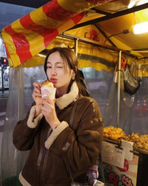 Pitchapa Phanthumchinda Instagram - 계란빵 애호가 😍🍞🥚 #somewhereonlypitchyknow