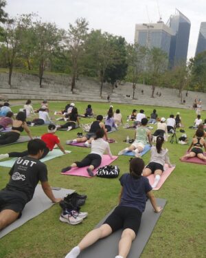 Pitchapa Phanthumchinda Instagram - สวัสดีวันจันทร์ อิอิ ขอให้พลังงานดีๆอยู่กับเพื่อนๆนะคะ @fullhouse.wellnessclub บ้านเล็กๆที่อบอุ่นน่ารัก ขอบคุณที่มาแชร์พลังงานดีๆ มาออกกำลังกาย ฝึกฝนจิตใจ มาใช้เวลาในวันอาทิตย์ตอนเช้า มาจอยกันอีกนะคะ 🌳☀️☁️🌈🦋🩷 #fullhousewellnessclub #อนุบาลหัดวิ่งfullhouseclub