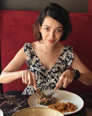 Plabita Borthakur Instagram - Had the best tacos ever! Spent a lovely afternoon at @pocolocotapasandbar with @kunjgutka. We went to catch up but ended up too busy stuffing ourselves- because the food was that good! Guess the catching up will have to wait. The drinks were just as refreshing!
Thank you @hellodspr 
.
.
.
.
.
.
.
.
#plabitaborthakur #mumbai #restaurant #mexicanfood #dineout #dayout #lifestyle #happiness #love #food