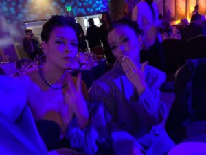 Pollyanna McIntosh Instagram - More delicious Walking Dead Family at @saturnawards including @scottmgimple @gnicotero @matthewaugustjeffers @aliciawitty @garretdillahunt @therealsonequa and this here brilliant lass @christianserratos 
My fella made everyone laugh as he presented on stage with @danagould and I got to present Best Thriller. #TheWalkingDeadTheOnesWhoLive won Best TV Presentation and a good time was had by all. ❤️✌️🤸‍♀️ Thank you #SaturnAwards for having us and nominating me and thank you to further #TWDFamily @trayswats for gorgeous makeup lewk. Was so good to spend time together. 😍😍😍