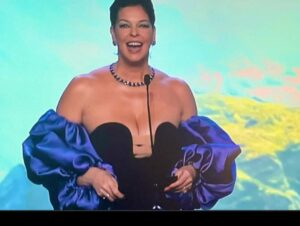 Pollyanna McIntosh Instagram - More delicious Walking Dead Family at @saturnawards including @scottmgimple @gnicotero @matthewaugustjeffers @aliciawitty @garretdillahunt @therealsonequa and this here brilliant lass @christianserratos 
My fella made everyone laugh as he presented on stage with @danagould and I got to present Best Thriller. #TheWalkingDeadTheOnesWhoLive won Best TV Presentation and a good time was had by all. ❤️✌️🤸‍♀️ Thank you #SaturnAwards for having us and nominating me and thank you to further #TWDFamily @trayswats for gorgeous makeup lewk. Was so good to spend time together. 😍😍😍