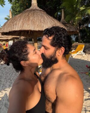 Pooja Ramachandran Instagram - In our element! 

#beachlifeisthebestlife☀️