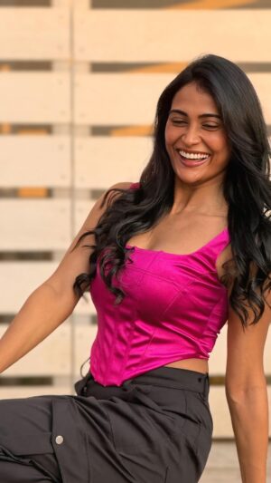 Poornima Ravi Instagram - I asked the wind to cooperate!
Wind : Ila ilaaaaaaaa 😜