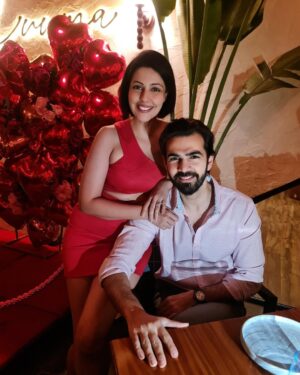 Poppy Jabbal Instagram - You’re lucky to have me. I mean, I’m also lucky to have you… but let’s focus on you right now 🥂
#happyvalentinesday
