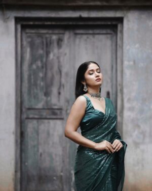 Pranali Ghogare Instagram - Dazzling वातावरण ✨
