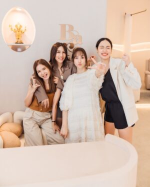Prima Bhuncharoen Instagram - ชาวบางนาจ๋าาาา @barenailspa 💅สาขาสองของพวกเราจะเปิดแล้วพรุ่งนี้!! 🤎🤎🤎 ที่โครงการ @theglassmarketbangna น่ารักเหมือนเดิม เพิ่มเติมคือที่นั่งสบายและseatเยอะขึ้น สีเจลเกรดพรีเมี่ยมอ่อนโยนและปลอดภัยต่อคุณแม่และเด็ก สปาveganตัวเด็ดทั้ง 3 แบบเราขนมาให้บริการแบบครบครันแล้ว จองกันเข้ามาได้เบยตอนนี้มีโปร soft opening ยาวถึงปลายเดือนมีนาหรือใครอยู่แถวนี้ก็แวะมาหากันได้เลยน้า ~ ฝากเนื้อฝากตัวด้วยนะคะชาวบางนาเกี๊ยนนนน 💖 #barenailspabangna