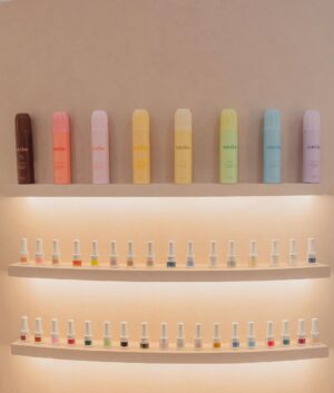 Prima Bhuncharoen Instagram - ครั้งแรกที่เห็น perspective ร้านบอกตรงๆว่าใจเต้นเลย ชอบมากๆ มันคือ @barenailspa ที่เราอยากให้มันเป็น ทุกอย่างถูกออกแบบและเลือกสรรมาให้ล้อไปกับโปรดักร้านและ concept การบริการของเรา สาขานี้เป็นเหมือนเวอชั่นอัพ level ในทุกๆอย่างจากที่ลองผิดลองถูกในสาขาแรกที่เอกมัยไป รับรองว่าสาขานี้ต้องถูกใจลูกค้า Bare ของเราแน่นอนค่ะ 🤎 เปิดแล้วนะมีโปรลด 10% ตลอดทั้งเดือนมีนาคมจองคิวเข้ามาได้เลยค่า :) #barenailspabangna