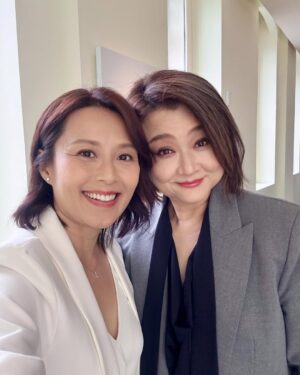 Priscelia Chan Instagram - #小娘惹之翡翠山 is coming to you on 17mar MeWatch and 19 March, 9pm on Channel 8 ✨ 
Coming back to the Peranakan Museum for the press conference brought back lovely memories of the day when all of us (actors and production team) came for research tour before we started filming Emerald Hill last year ❤️
Do tune in and take a trip back to the late 1940s to 1970 with us in #mediacorpemeraldhill 😊
@mediacorp.re.dian #mediacorp #thelittlenonya

Make up @mediacorp @herislee 🌻
Hair @mediacorp Eileen 🌻