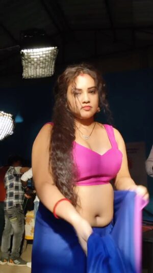Priya Gamre Instagram - Somethingis missing ??? 
Guess what ?? 
#priyagamre #reels #reelitfeelit #reelkarofeelkaro #reelsinstagram #reel #trendingreels #viralvideos