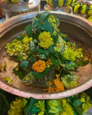 Priya Raina Instagram - Herath Poshte : Happy Mahashivratri to each one of you ☺️🙏🌼🔱

Vatukh Pooza: Two Kalash that symbolise Lord Shiva & Maa Parvati along with Ganpati Bappa, Kartikeya, Bhairavas & Ganas are filled with water and walnuts.
MahaShivratri also called Herath in #kashmiri is the king of our festivals. It is believed that every kashmiri girl is incarnation of Parvati and is married to Shiva (incarnation). On Herath (which symbolises the wedding of ‘Shiv-Shakti’ ) we also celebrate all the weddings and pray for divine blessings to stay protected till eternity.

Thank you @urzuv_kashmir @vatsalahali for sending this beautiful #kashmiripheran 🌸
& i absolutely adore this beautiful piece of #Dejhor you have sent me @ratika.kaul 💛

#kashmiripandits #HappyMahaShivratri #herathmubarak #vatukh