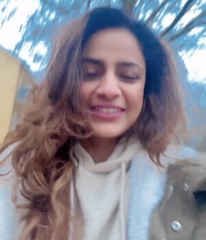 Priya Raina Instagram - Thand - Day ⛄️ Sunday ❄️ 

#sundaydump #europetravel #december