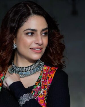 Priya Raina Instagram - हैप्पी दशेहरा 🌼💥🤩

रावण जलाओ 🔥 खाओ पियो मौज मनाओ 🥳🙌

📸 @ankitwadhwaphotography