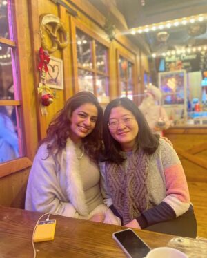 Priya Raina Instagram - December that didn’t make it to the gram in time ! 
(Aaj dekh rahi thi phone mein, socha aap bhi dekh lo)😁🫰

#decemberdump #europetravel #wintertime ❄️