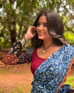 Priyanshi Yadav Instagram - 🍀🌻

styled by: @anusoru
