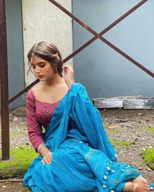 Priyanshi Yadav Instagram - 🦚🌧️

styled by: @anusoru