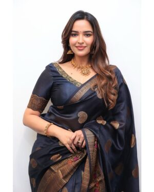 Pujita Ponnada Instagram - At the teaser launch of ‘Konjam Kaadhal Konjam Modhal’ 🤍

📸 @kg_clickz 

#pujitaponnada #kkkm #konjamkaadhalkonjammodhal