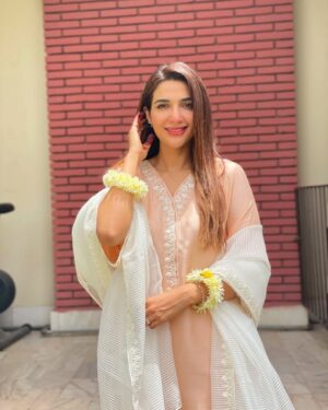 Rabab Hashim Instagram - ✨️✨️✨️

👗  @zainabchottaniofficial 💕
 
#Eid2022 #RababHashim