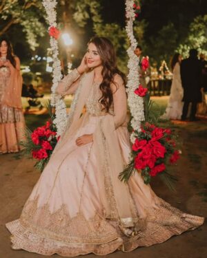 Rabab Hashim Instagram - ✨✨✨

👗 @mahawajahatofficial 
📸 @mahasphotographyofficial 
💄 @faizas.salon 
#RababHashim