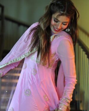 Rabia Butt Instagram - ‎دِیوانگی ہے، عقل نہیں ہے کہ خام ہو
‎