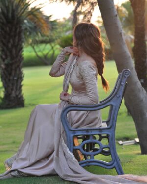 Rabia Butt Instagram - 🤎 Eid ul Adha mabaarik 🤎

-Insights are below 🤍

-Clicked by my favourites @sarajamil4 and @saamia23 🤩🤩

-make up by favourite @habil_mua 🤩

-and this gorgeous mocha dress by my favourite @zuriador 🤩 

And me—your favorite 😍🤩 all favourites in one frama, Alhumdolillah- 🤭

Bohat pyar phool aur dua♥️

#rabiabutt