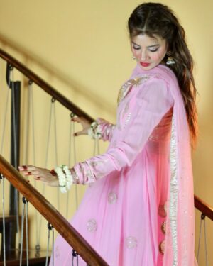 Rabia Butt Instagram - ‎دِیوانگی ہے، عقل نہیں ہے کہ خام ہو
‎