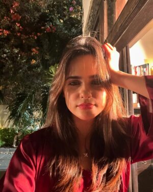 Rabya Kulsoom Instagram - - Sumbul (bichari) lately. 🦋
How was the latest ep?
.
.
#HumDono #RabyaKulsoom #Sumbul #HumTvPakistan