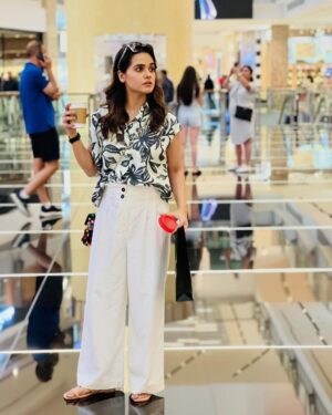 Rabya Kulsoom Instagram - - Weekend 💫