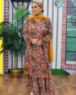 Rabya Kulsoom Instagram - - Pyaari beti or pyaari subha samaa ke sath 💫