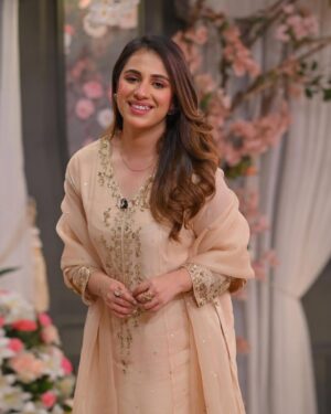 Rabya Kulsoom Instagram - - Shaan e Suhoor ✨

Maham Wardrobe: @aghanoorofficial 
Maham Styling: @aish_tan 
Rabya Wardrobe: @issaandmaryam 
Faizan & Rehan Wardrobe: @haseebsofficial 

Pictures: @aleybhaidani
