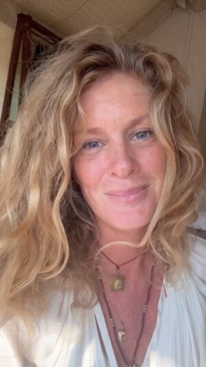 Rachel Hunter Instagram - 🫶🏼