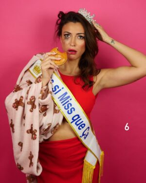 Rachel Legrain-Trapani Instagram - Dites moi en commentaire le numéro de la photo que vous préférez :) 
Ça fait 1 semaine qu’on est sur le dossier avec @sweety_luchmoneea , @jeremy_freitas_comedien et @stephanie.rousselle 😅
Ps: les photos sont brutes , ce ne sont que les prémices de l’affiche