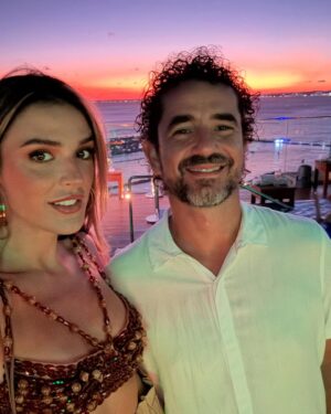 Rafa Brites Instagram - Vivi uma noite épica! 
Tempo Rei 
@gilbertogil 
@rolex