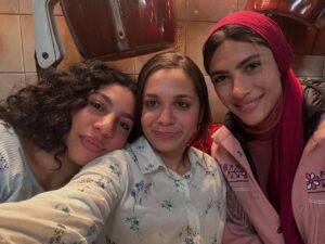 Rahma Ahmed Farag Instagram - #٨٠باكوووووووووو .. على #mbcmasr و #شاهد 

@mbcmasrtv @shahid.vod @hudaelmufti @donia_samii_official