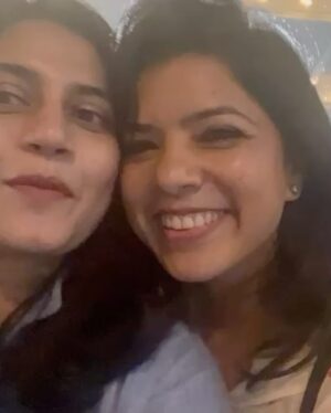 Rajshri Deshpande Instagram - Light of my life my sweetheart my dearest @aratikadav happy birthday 😘
Can’t explain the love because words won’t be enough. 
Looking back to our 15 years of lives then not just holding hands or standing up for each other in everything but actually being together as a family and celebrating every battle that we fought. 

My darling we have come a long way. Here’s to many more years together cheering and fixing each other up. You know I am your biggest fan for life 💃🫂♥️ 

Since half n hour I was looking at some 500 pictures of ours and couldn’t decide which one is my favourite. Because every picture of ours has best memories.