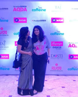 Rajshri Deshpande Instagram - Light of my life my sweetheart my dearest @aratikadav happy birthday 😘
Can’t explain the love because words won’t be enough. 
Looking back to our 15 years of lives then not just holding hands or standing up for each other in everything but actually being together as a family and celebrating every battle that we fought. 

My darling we have come a long way. Here’s to many more years together cheering and fixing each other up. You know I am your biggest fan for life 💃🫂♥️ 

Since half n hour I was looking at some 500 pictures of ours and couldn’t decide which one is my favourite. Because every picture of ours has best memories.
